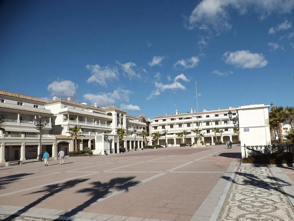Apartamentos Plaza 네르하