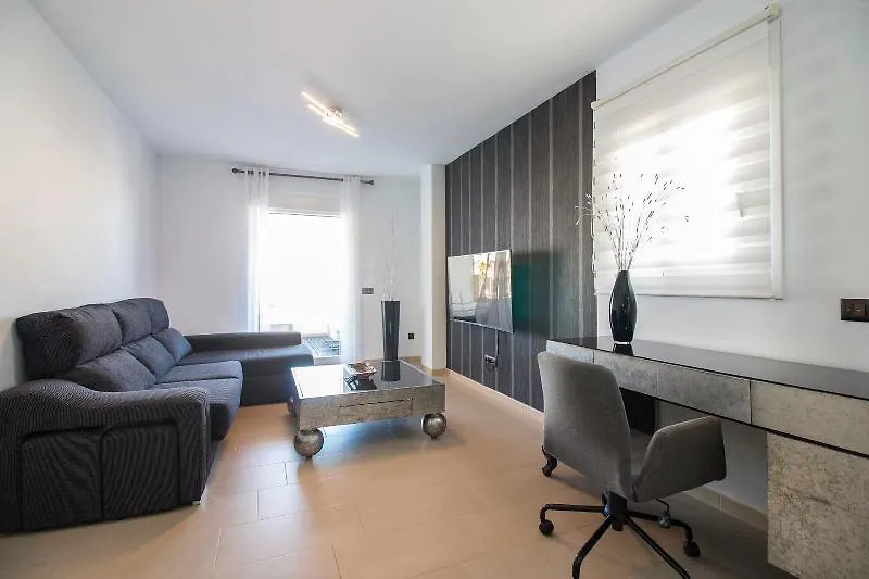 Apartamentos Plaza 네르하